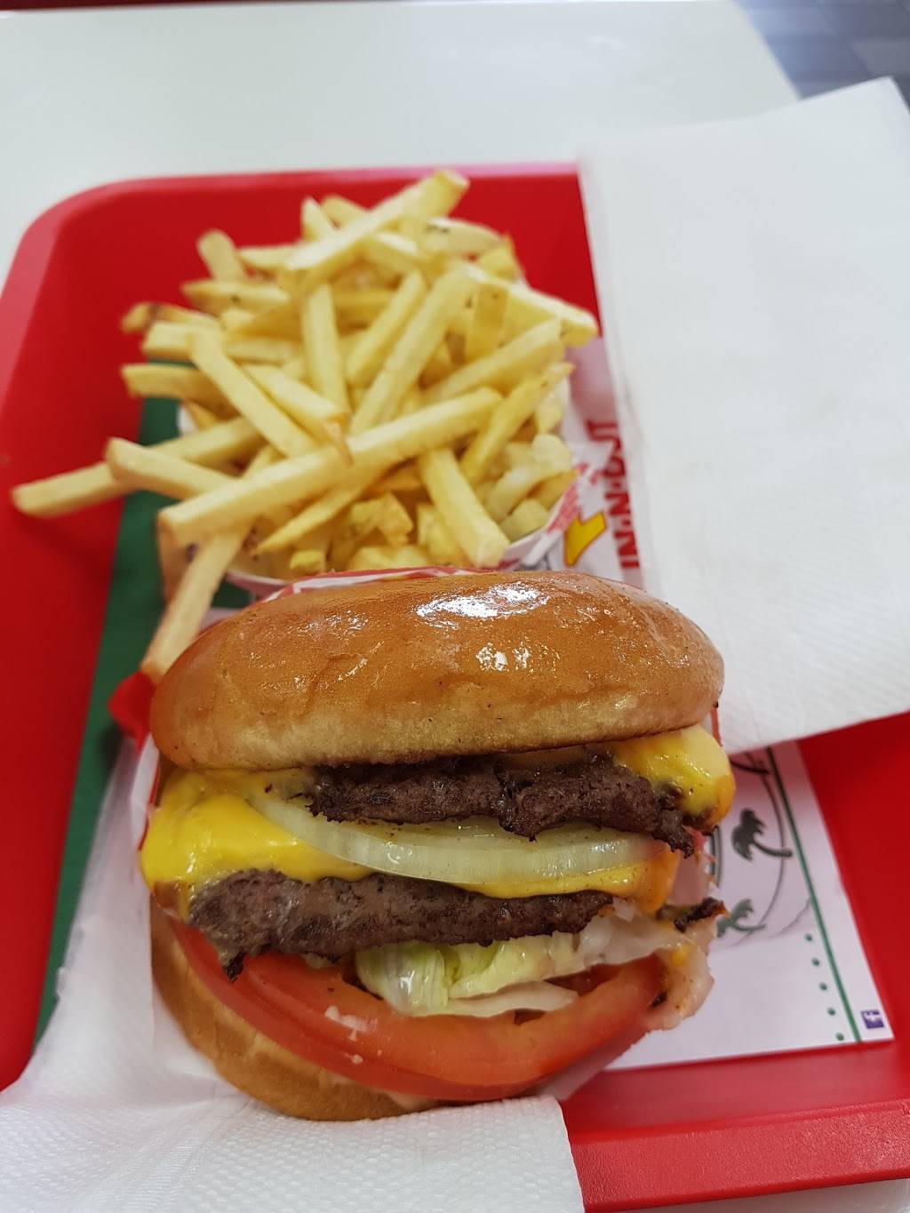 In-N-Out Burger | restaurant | 2050 Business Ln, Chico, CA 95928, USA | 8007861000 OR +1 800-786-1000