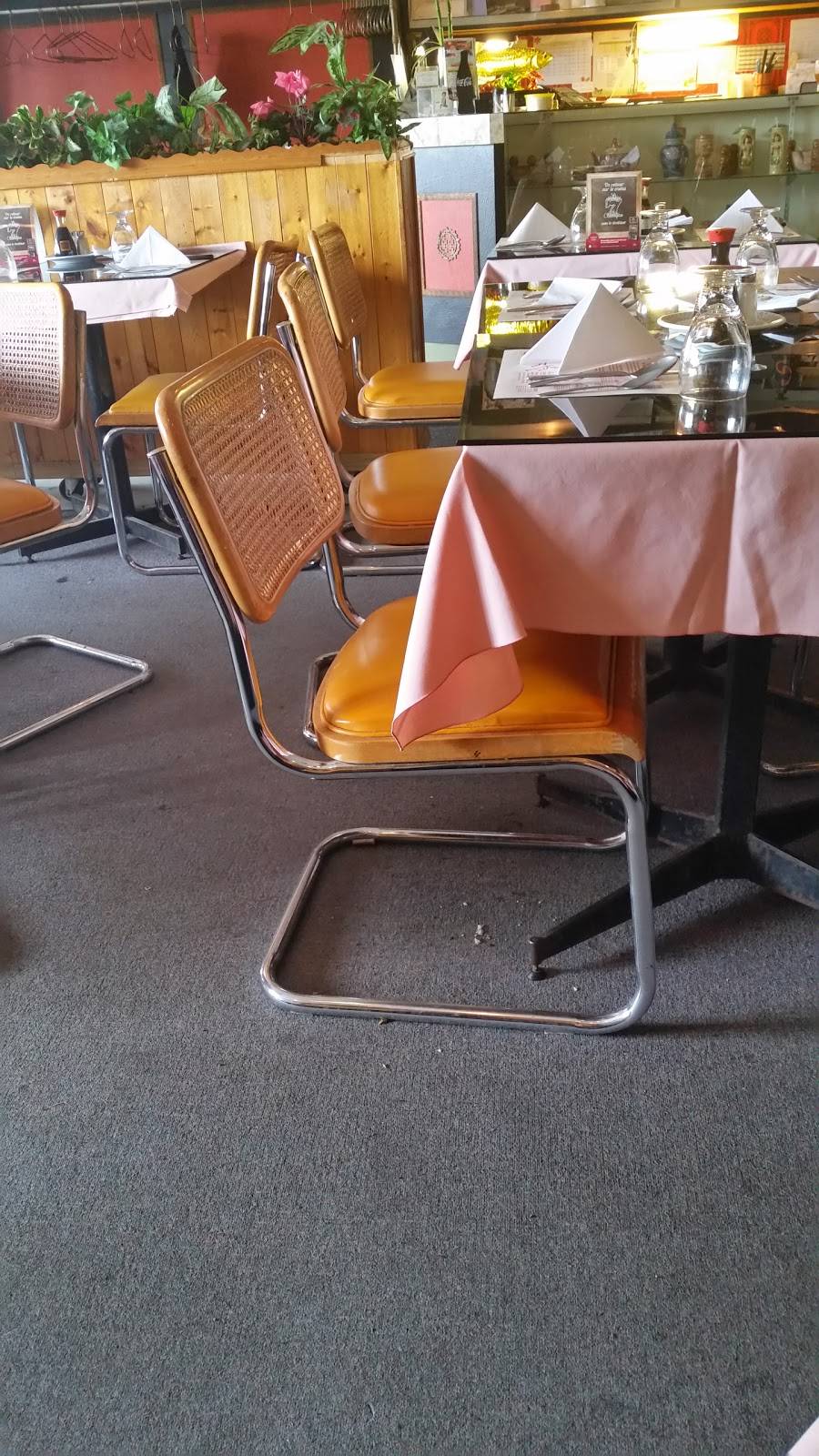 La Maison Pékin | restaurant | 2850 Boulevard de la Concorde E, Laval, QC H7E 2B4, Canada | 4506675750 OR +1 450-667-5750