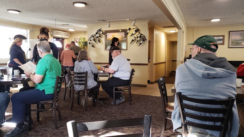 Club Calpella Restaurant | restaurant | 6175 N State St, Ukiah, CA 95482, USA | 7074858630 OR +1 707-485-8630