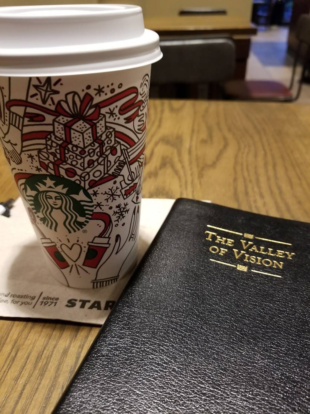 Starbucks | cafe | 3370 Pine Ridge Rd, Naples, FL 34109, USA | 2392134291 OR +1 239-213-4291