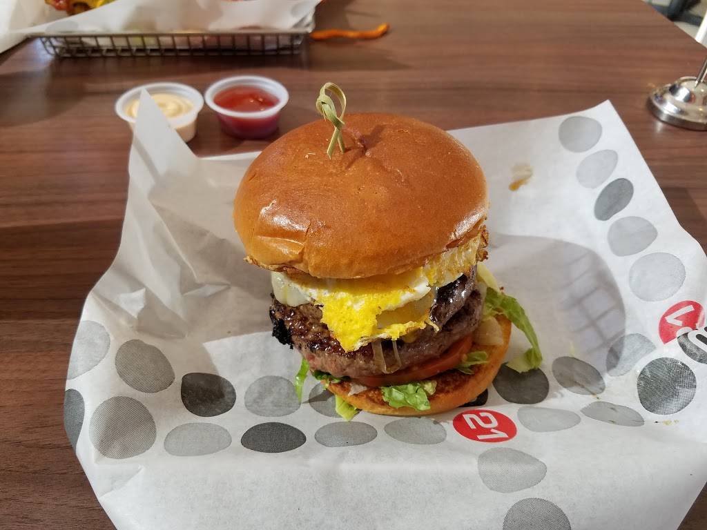 Burger 21 Westchase | restaurant | 9664 W Linebaugh Ave, Tampa, FL 33626, USA | 8134755921 OR +1 813-475-5921