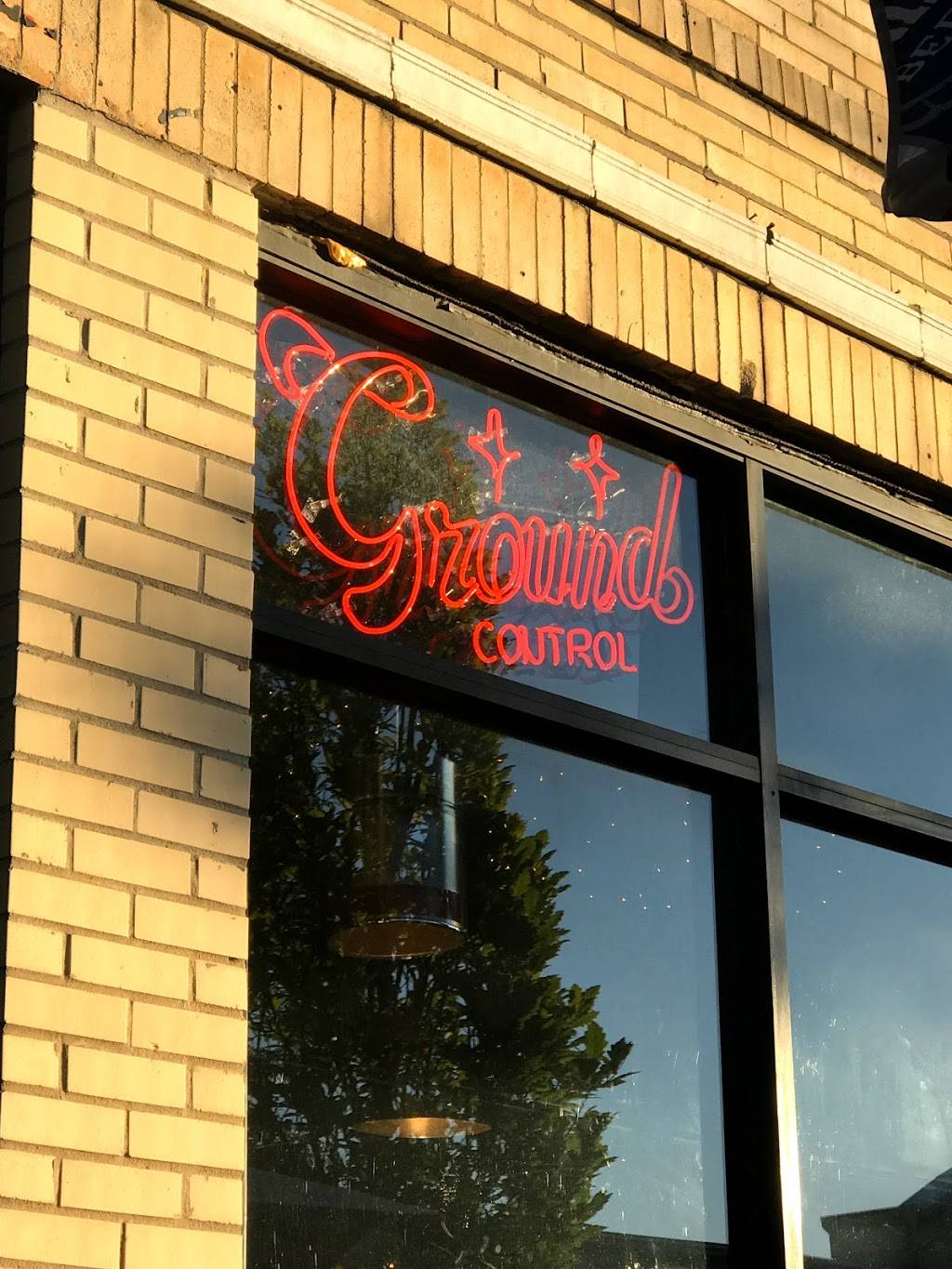 GROUND CONTROL! | restaurant | 3315 W Armitage Ave, Chicago, IL 60647, USA | 7737729446 OR +1 773-772-9446