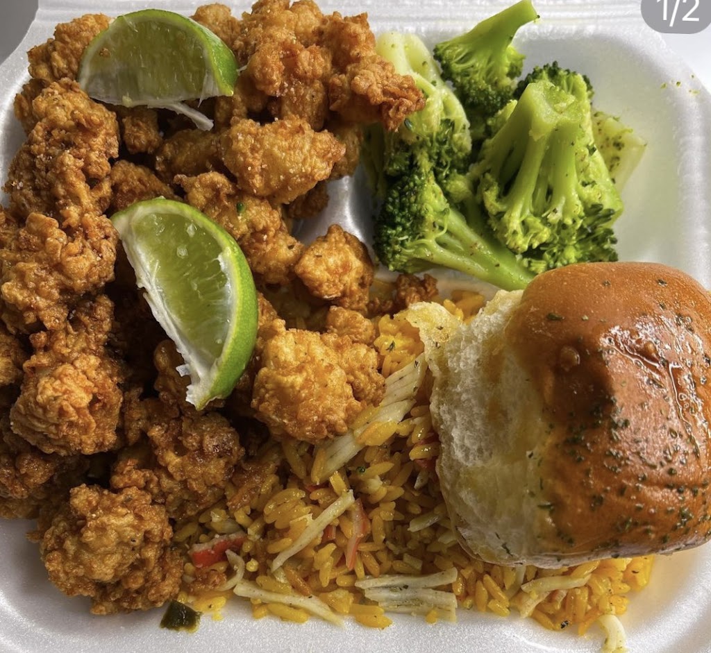 Ts Kitchen & Sweetz | restaurant | 1071 NE 211th St, Miami, FL 33179, USA | 3055429364 OR +1 305-542-9364