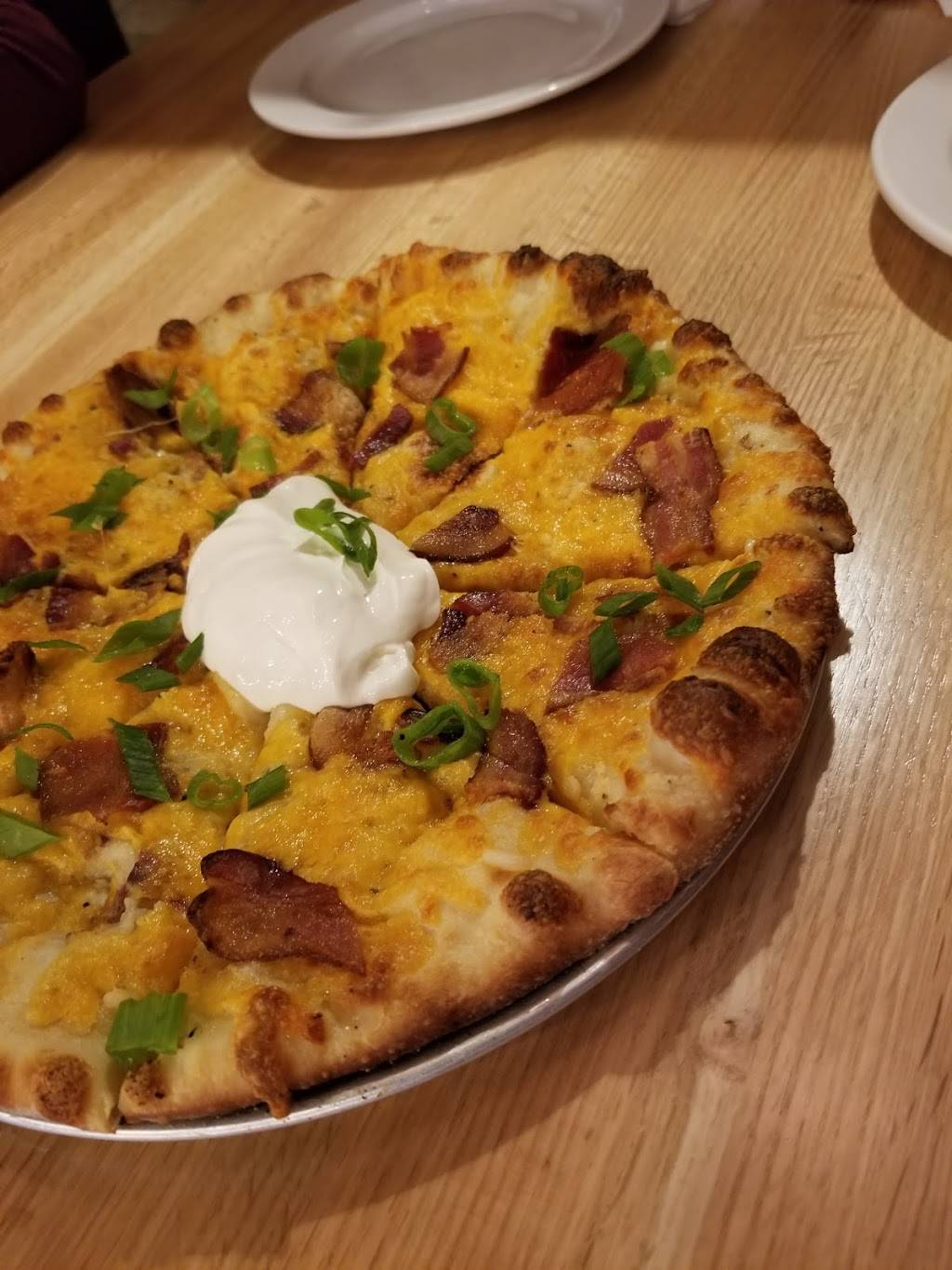 Pies & Pints - Carmel, IN | restaurant | 14550 Clay Terrace Boulevard Suite 100 Suite 100, Carmel, IN 46032, USA | 3176887477 OR +1 317-688-7477