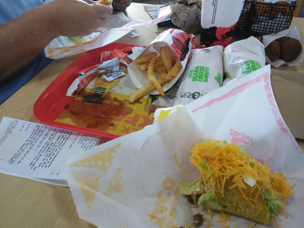 Del Taco | meal takeaway | 29245 Central Avenue, Lake Elsinore, CA 92532, USA | 9512452710 OR +1 951-245-2710