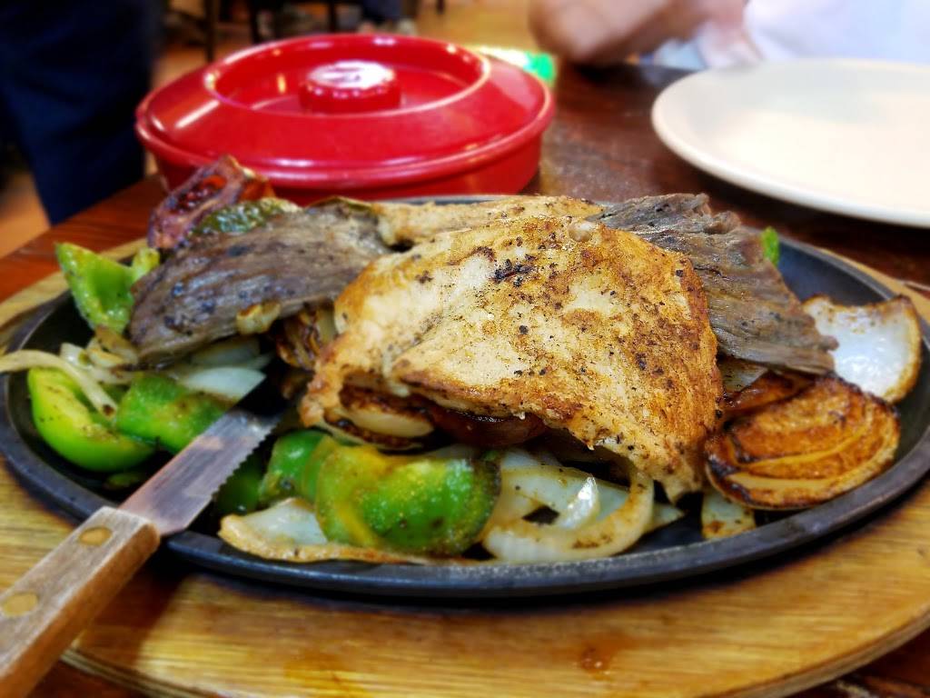 10 De Mayo Beaumont | restaurant | 8350 College St, Beaumont, TX 77707, USA | 4098614292 OR +1 409-861-4292