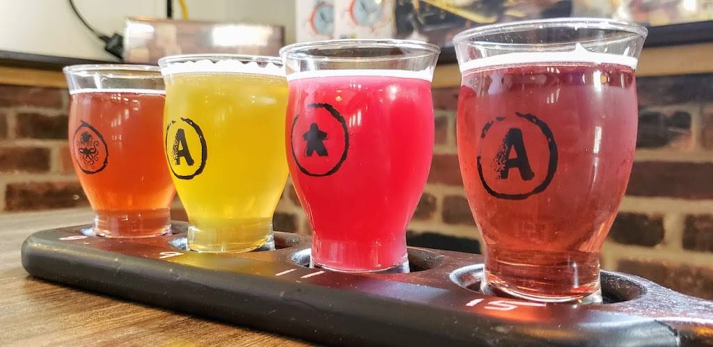 LAdversaire - Pub Ludique | restaurant | 4303 Rue Sainte-Catherine E, Montréal, QC H1V 1Y1, Canada | 5142544468 OR +1 514-254-4468