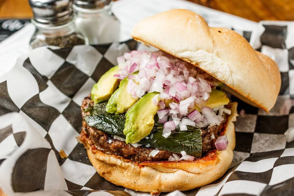 R & R CraftHouse Grill | restaurant | 12910 Malcomson Rd, Houston, TX 77070, USA | 8327611018 OR +1 832-761-1018