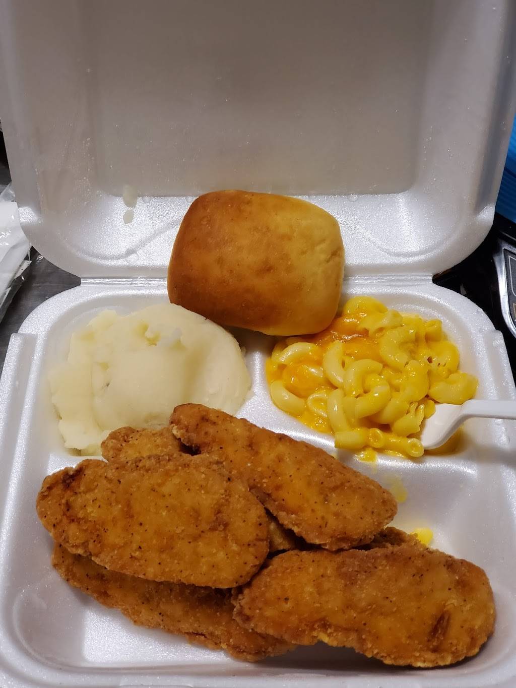 American Ranch House | restaurant | 1600 Pinson Valley Pkwy, Birmingham, AL 35217, USA | 2058417799 OR +1 205-841-7799