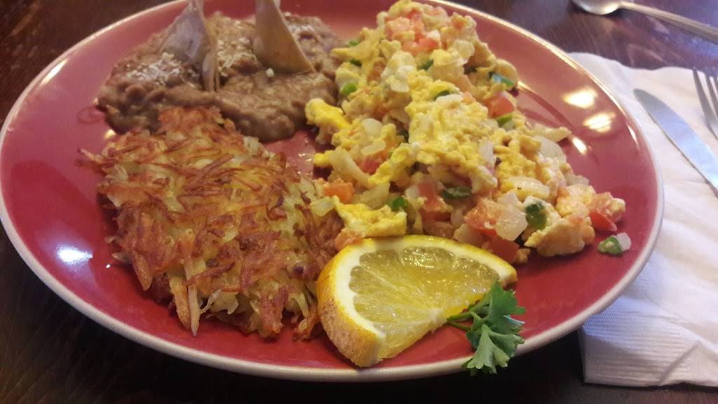 Restaurant Magdalenos | restaurant | Carr. libre a Ensenada a, Av. Primo Tapia Km. 47, Ejido, 22714 Primo Tapia, B.C., Mexico | 016616141911 OR +52 661 614 1911