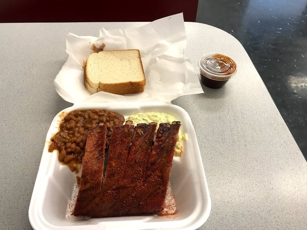 A&R Bar-B-Que | restaurant | 1802 Elvis Presley Blvd, Memphis, TN 38106, USA | 9017747444 OR +1 901-774-7444