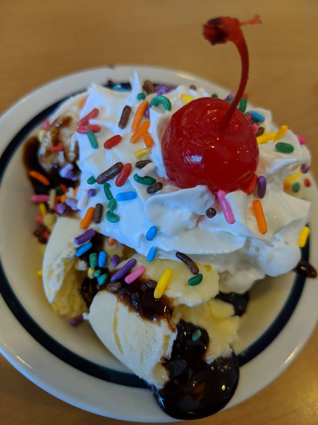 IHOP | bakery | 2103 W Happy Valley Rd, Phoenix, AZ 85085, USA | 6235874491 OR +1 623-587-4491