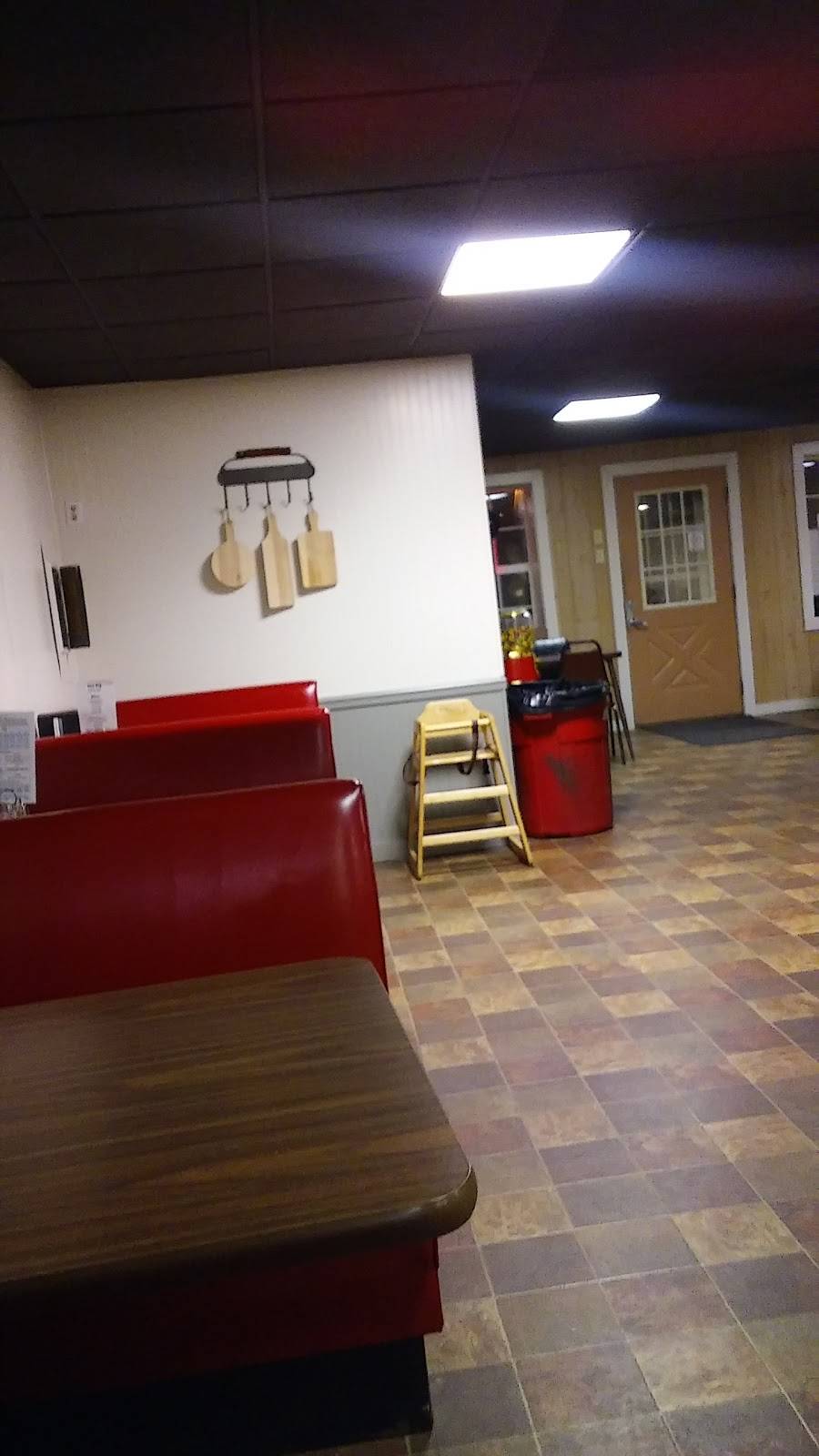 Pizza Pit | restaurant | 601 W North Ave, Flora, IL 62839, USA | 6186628185 OR +1 618-662-8185