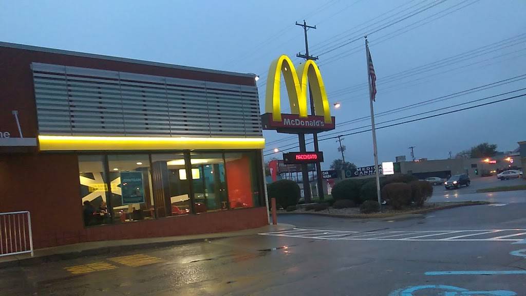 McDonalds | cafe | 3135 S Martin Luther King Jr Blvd, Lansing, MI 48910, USA | 5173943250 OR +1 517-394-3250