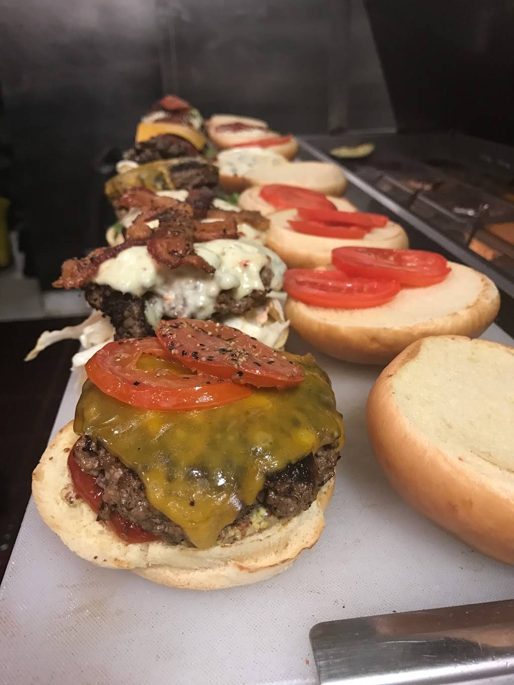 Stout Burgers & Beers | restaurant | 1604 Bardstown Rd, Louisville, KY 40205, USA | 5024598234 OR +1 502-459-8234