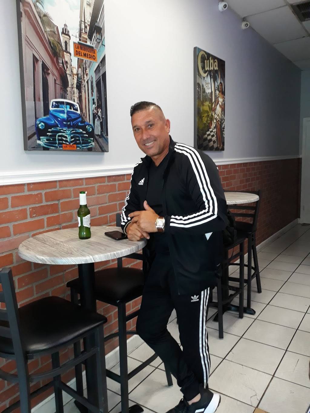 La Estrella Café & Restaurant | meal delivery | 8074 NW 103rd St, Hialeah Gardens, FL 33016, USA | 3055575501 OR +1 305-557-5501