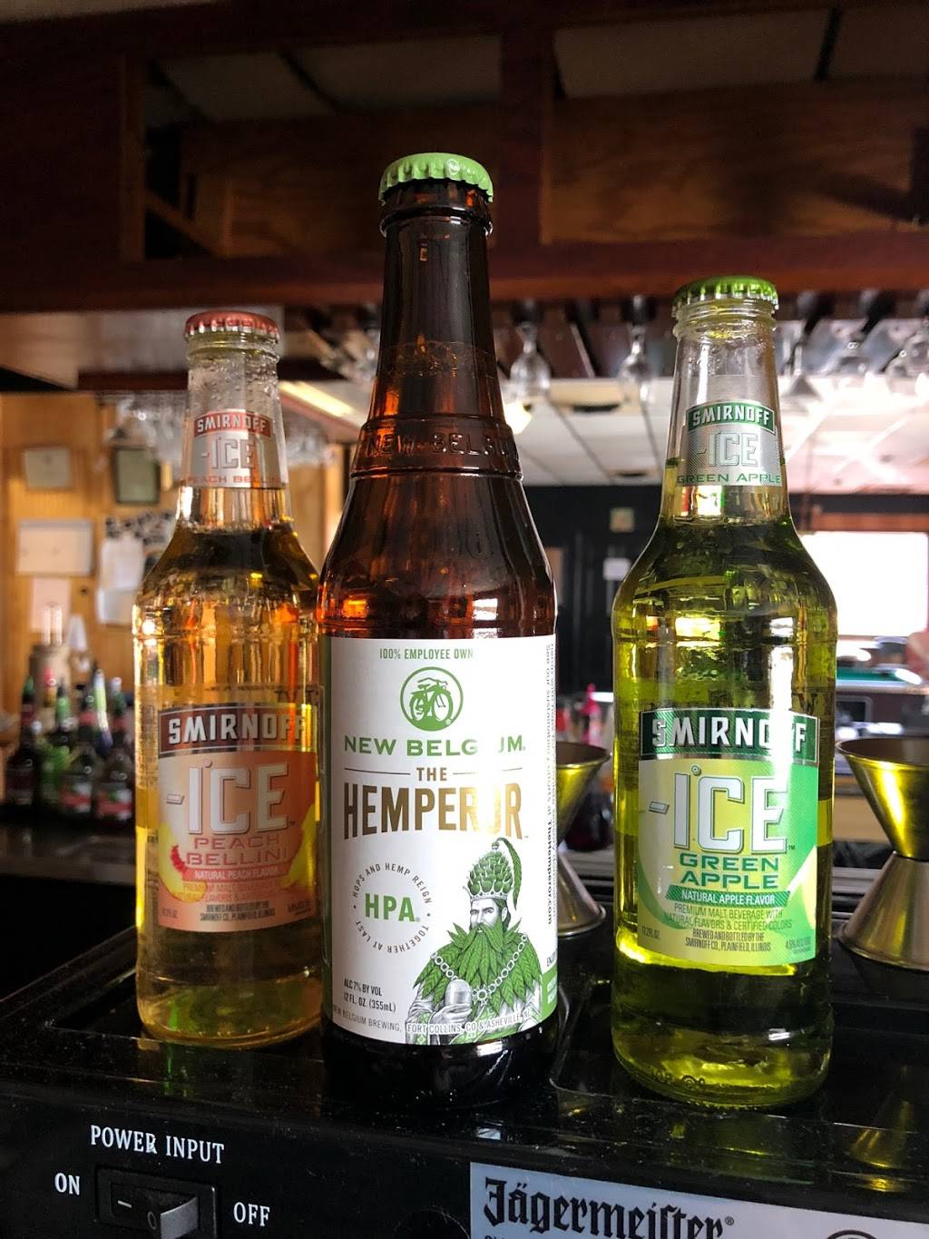 West Beach Tavern | restaurant | 5000 Cleveland St, Virginia Beach, VA 23462, USA | 7574732220 OR +1 757-473-2220