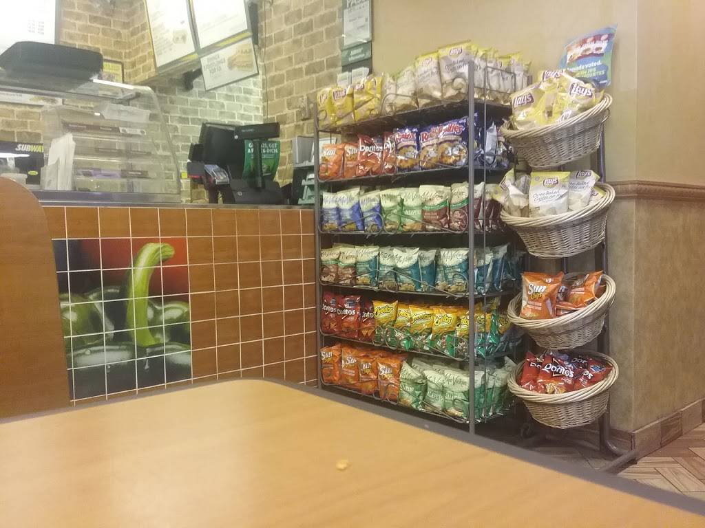 Subway | restaurant | 2140 Kipling Ave #2, Etobicoke, ON M9W 4K5, Canada | 4167477827 OR +1 416-747-7827