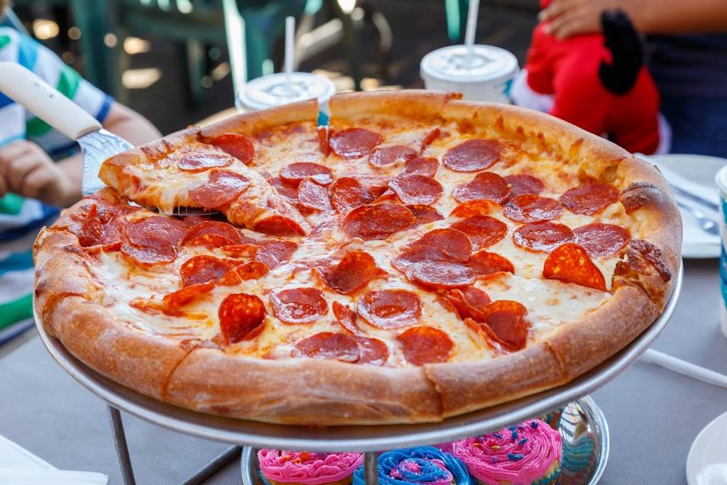 Gay 90s Pizza Co. | restaurant | 288 Main St, Pleasanton, CA 94566, USA | 9258462520 OR +1 925-846-2520