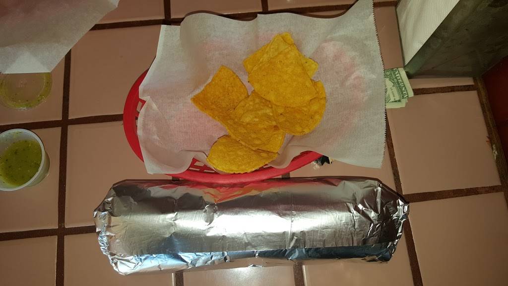 El Burrito Loco | restaurant | 20859 Redwood Rd, Castro Valley, CA 94546, USA | 5106957544 OR +1 510-695-7544