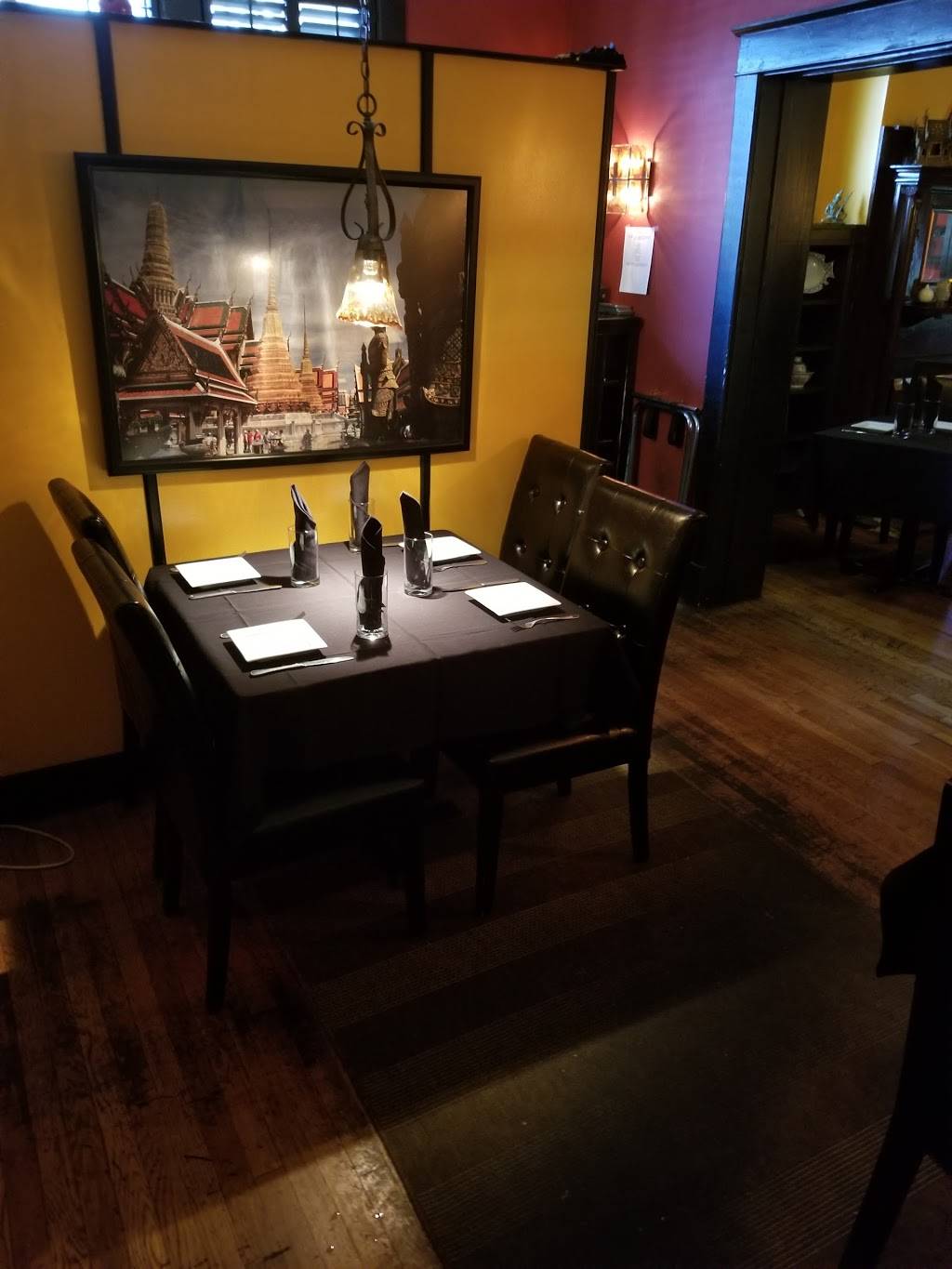 Bhan Thai | restaurant | 1324 Peabody Ave, Memphis, TN 38104, USA | 9012721538 OR +1 901-272-1538