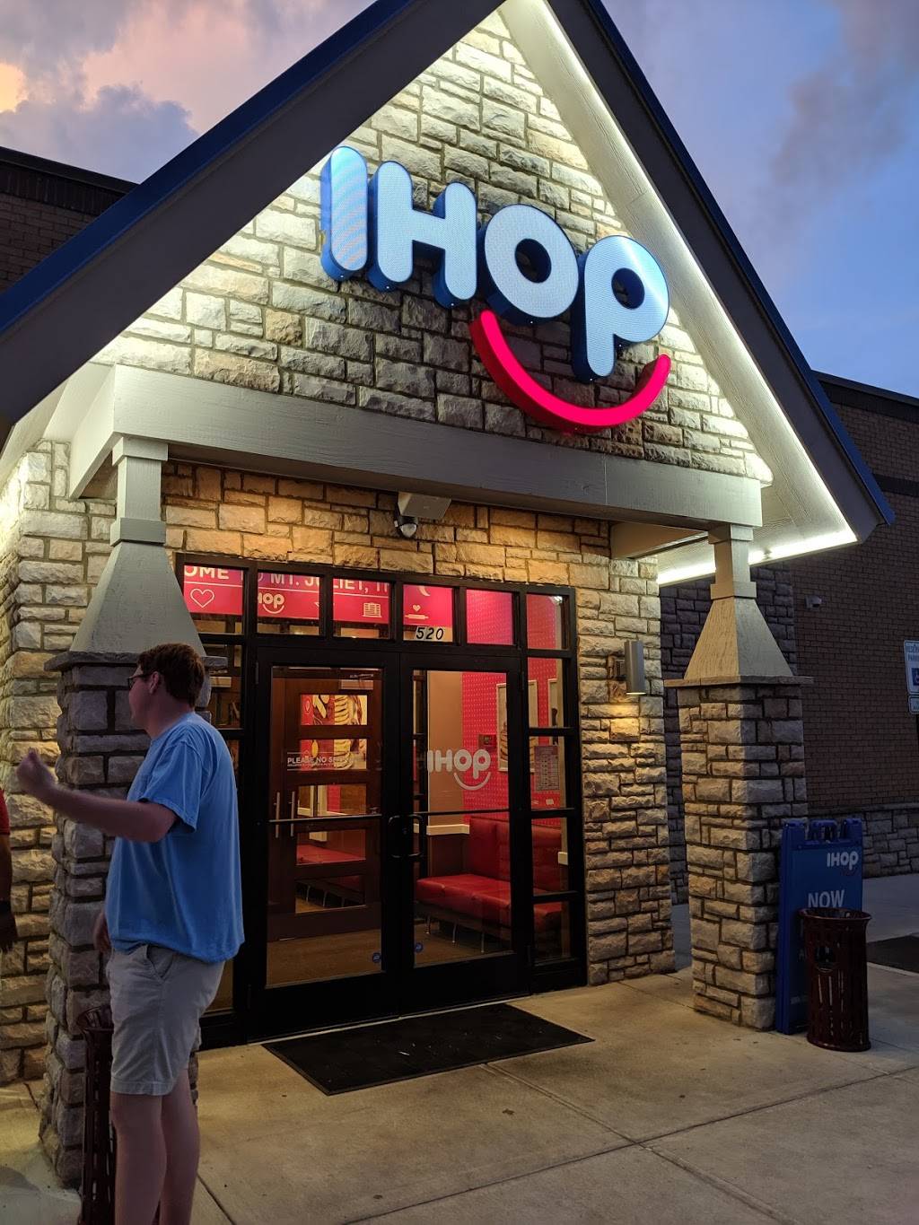 IHOP | restaurant | 520 Pleasant Grove Rd, Mt. Juliet, TN 37122, USA | 6152884388 OR +1 615-288-4388