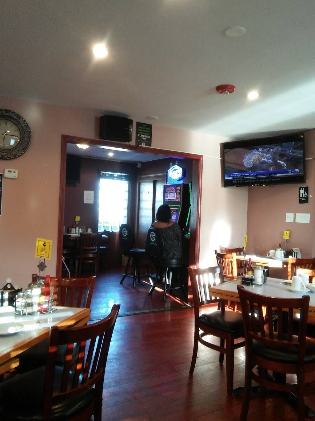 Egg Shack | restaurant | 1727 W 127th St, Calumet Park, IL 60827, USA | 7083898590 OR +1 708-389-8590