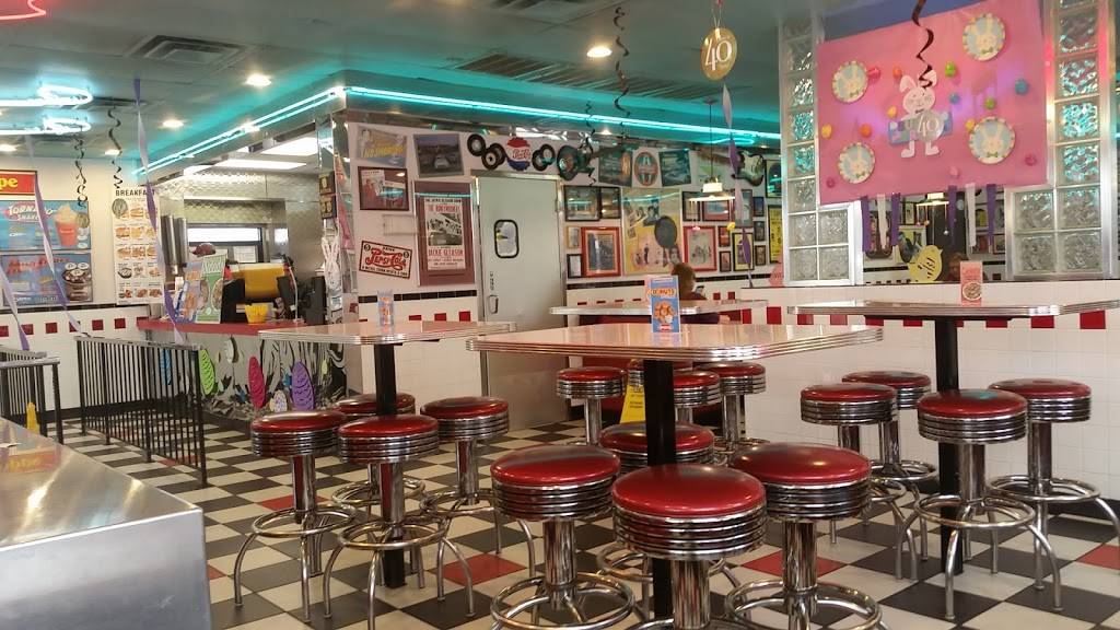 Spangles | restaurant | 453 N Hillside St, Wichita, KS 67214, USA | 3166846253 OR +1 316-684-6253