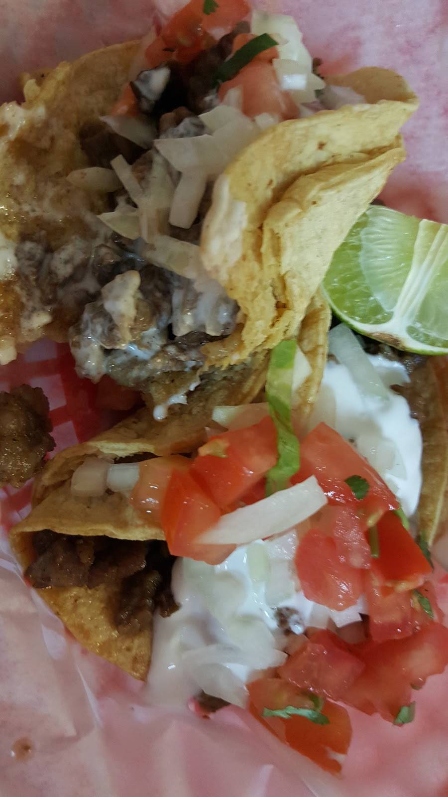 Taqueria Hernandez | restaurant | 6983 N Clark St, Chicago, IL 60626, USA | 7732741519 OR +1 773-274-1519