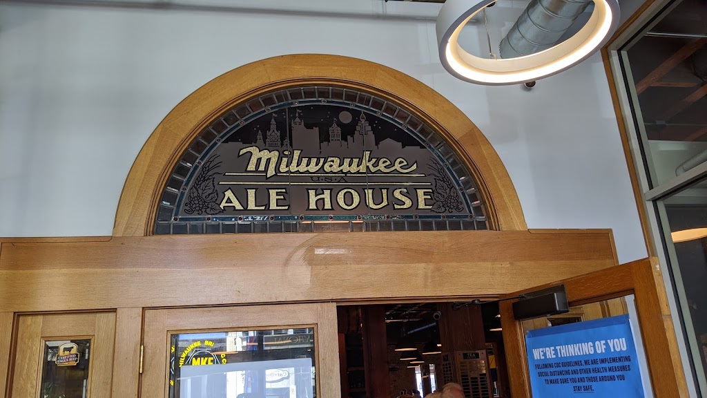 Milwaukee Ale House | restaurant | 233 N Water St, Milwaukee, WI 53202, USA | 4142762337 OR +1 414-276-2337