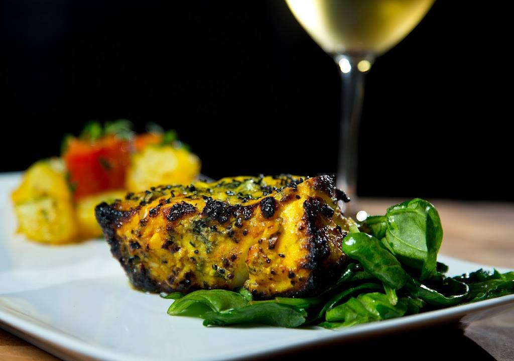 Kama Bistro | meal takeaway | 9 South La Grange Road, La Grange, IL 60525, USA | 7083523300 OR +1 708-352-3300