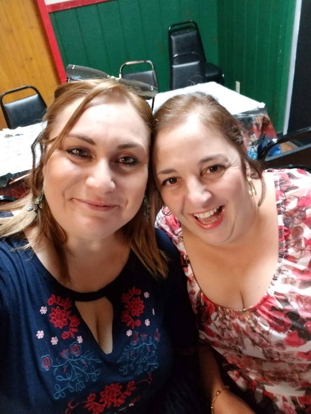 Pizza Plus | restaurant | 19935 American Ave, Hilmar, CA 95324, USA | 2096346200 OR +1 209-634-6200