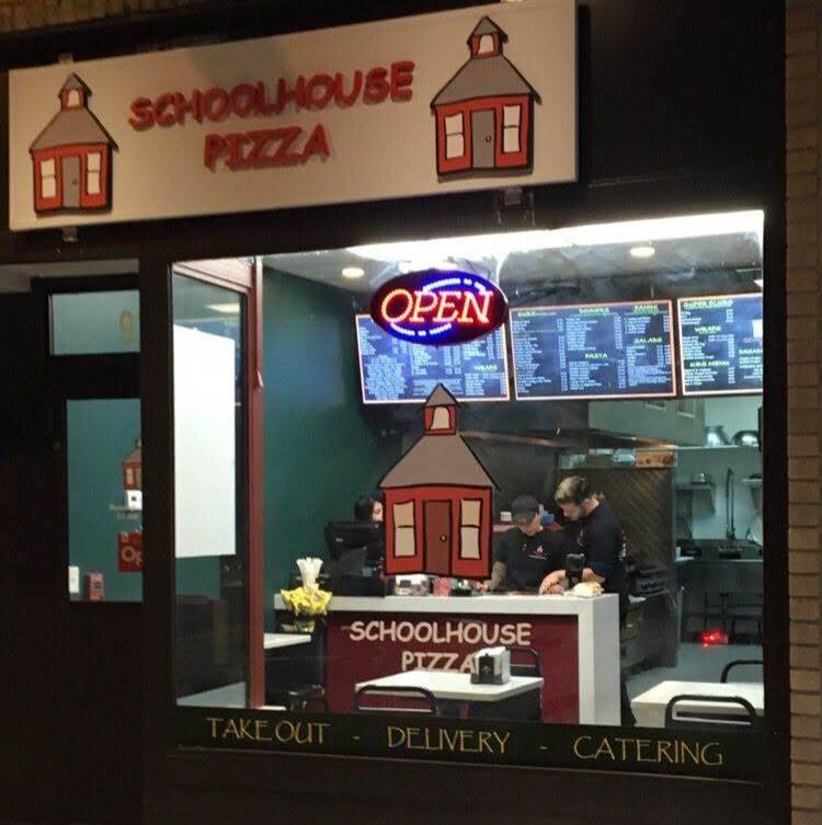 SchoolHouse Pizza | restaurant | 927 Main St, Wakefield, MA 01880, USA | 7815870956 OR +1 781-587-0956