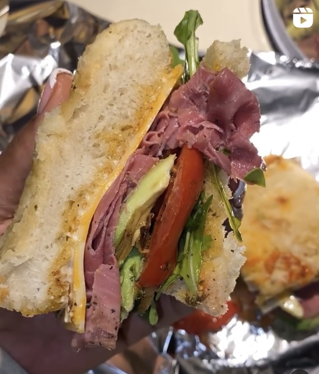 Leahs Living Kitchen | restaurant | 1703 Long Shadow Ln, Columbia, SC 29223, USA | 9738168189 OR +1 973-816-8189