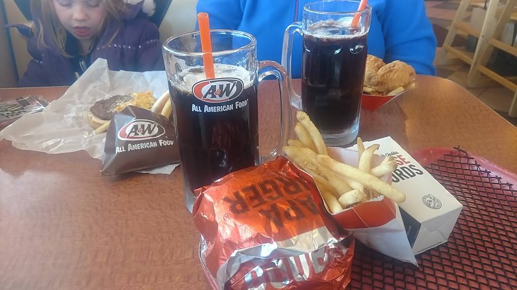 A&W | restaurant | 109 E 2nd Ave, Indianola, IA 50125, USA | 5159613553 OR +1 515-961-3553