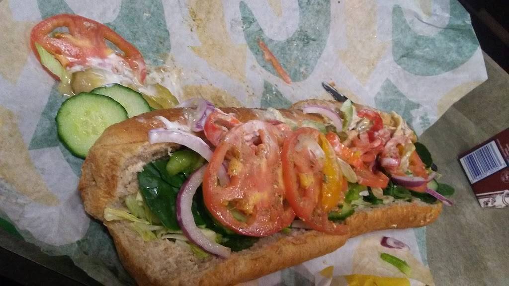 Subway | restaurant | Adelaide Ctr, 1030 Adelaide St N Unit 2, London, ON N5Y 2M9, Canada | 5196796939 OR +1 519-679-6939