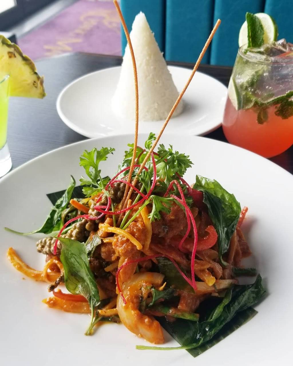 Chiang Mai | restaurant | 84 Park Lawn Rd, Etobicoke, ON M8Y 0B6, Canada | 6477488424 OR +1 647-748-8424