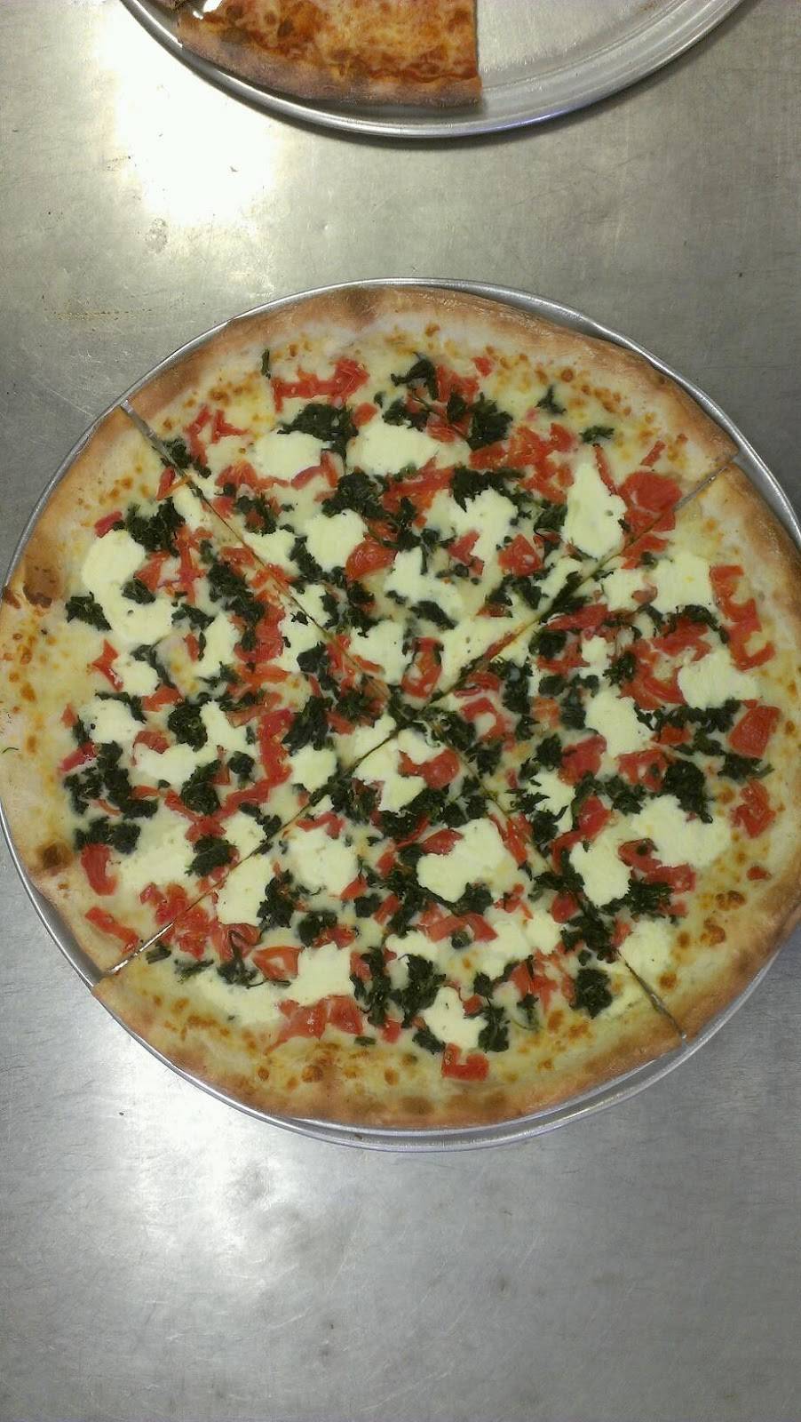 Lantana Pizza | restaurant | 467 Greynolds Cir, Lake Worth, FL 33462, USA | 5615825550 OR +1 561-582-5550