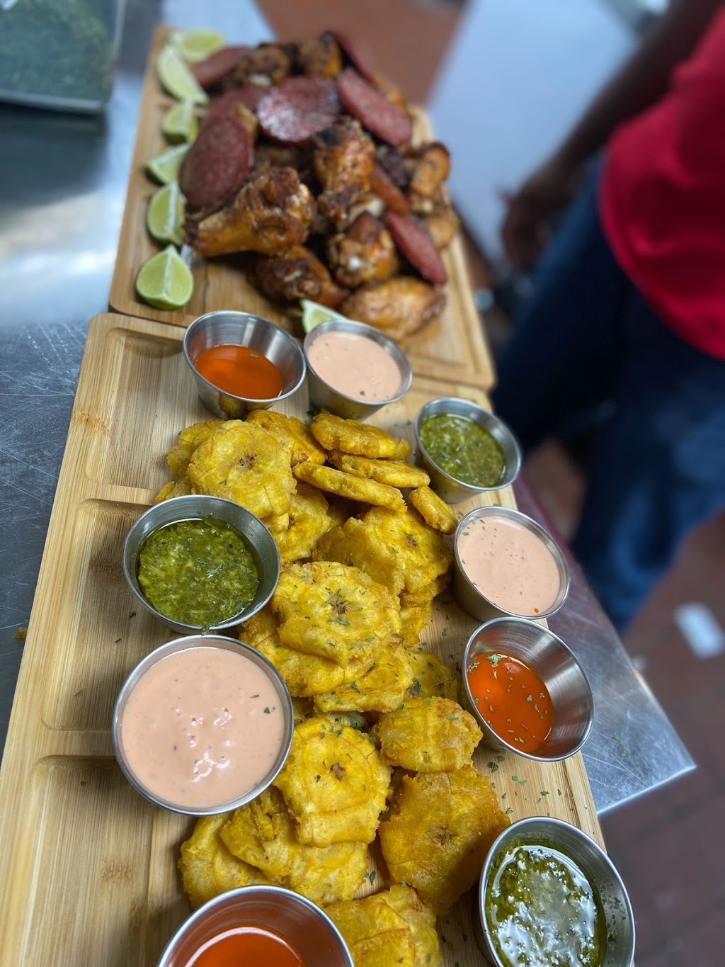 Domerican Fusion | restaurant | 84 Phillipi Rd, Columbus, OH 43228, USA | 6143164132 OR +1 614-316-4132