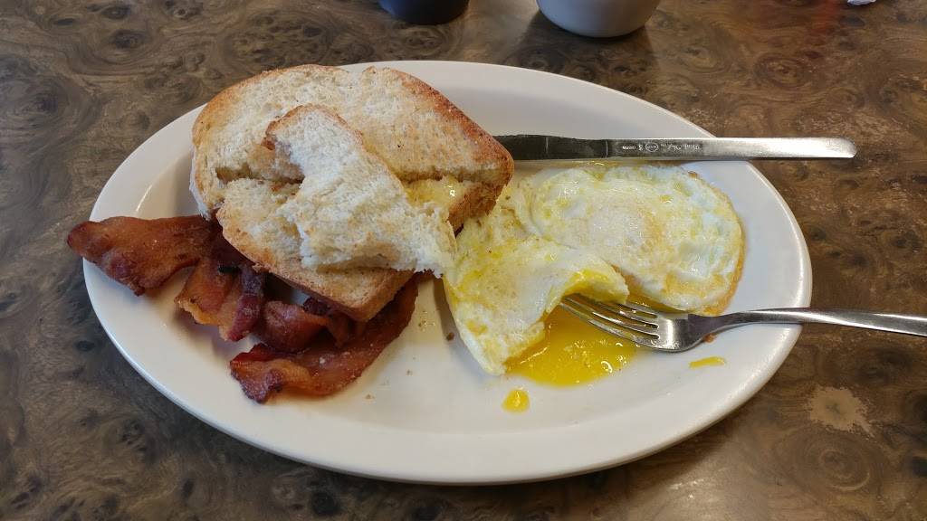 Lennon Cafe | restaurant | 12489 Lennon Rd, Lennon, MI 48449, USA | 8106219494 OR +1 810-621-9494