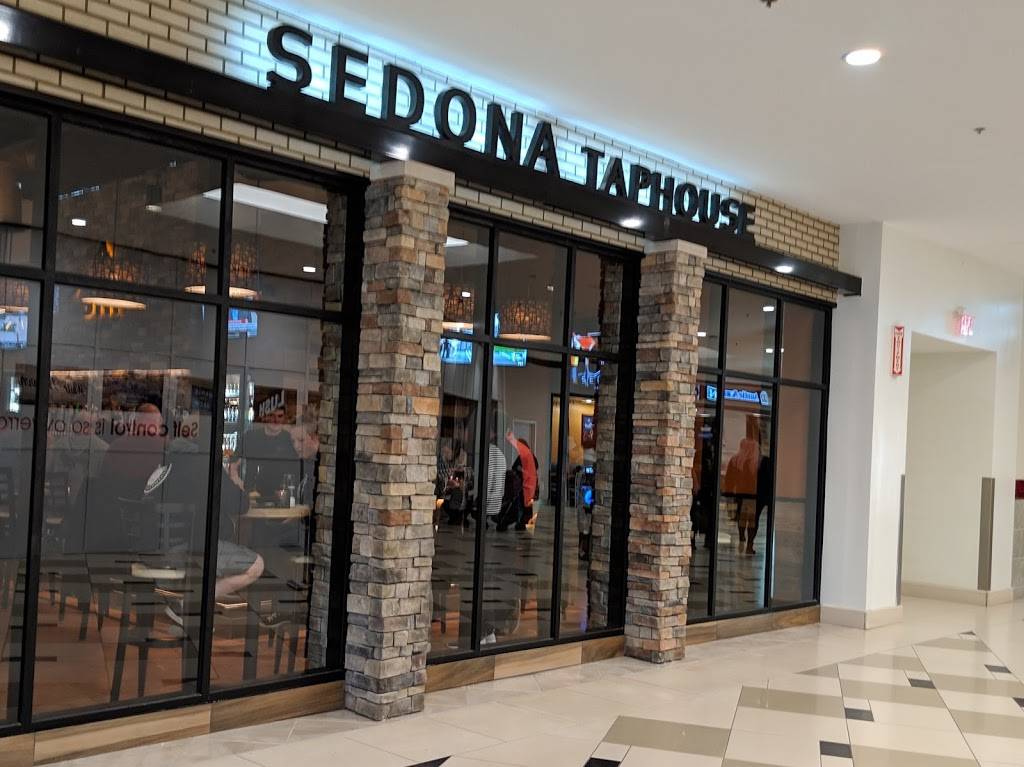 Sedona Taphouse | restaurant | 27466 Novi Rd, Novi, MI 48377, USA | 2489169191 OR +1 248-916-9191