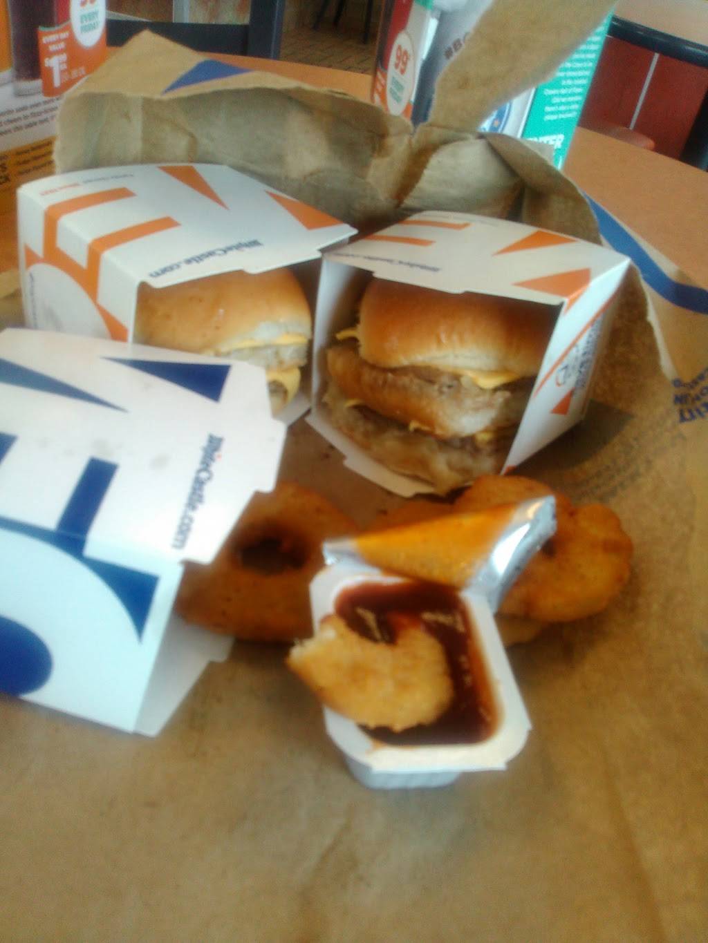 White Castle | restaurant | 9450 S Jeffery Ave, Chicago, IL 60617, USA | 7737688328 OR +1 773-768-8328