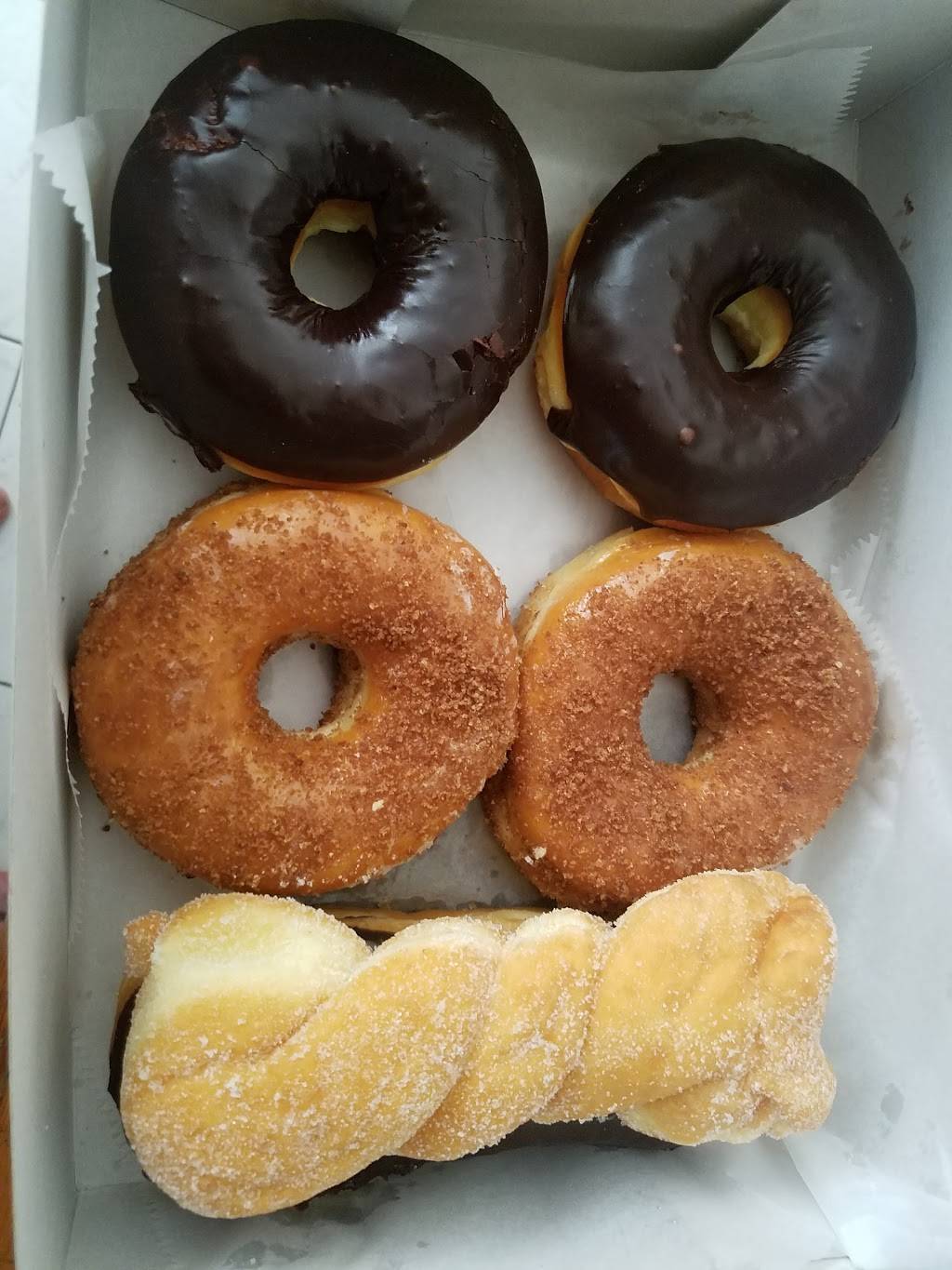 Yum Yum Donuts | cafe | 4860 W 190th St, Torrance, CA 90503, USA | 3103706510 OR +1 310-370-6510