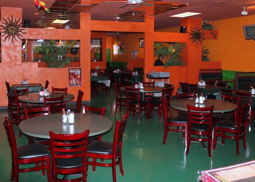 El Salto | restaurant | Golden Gate Plaza, Maumee, OH 43537, USA | 4198870211 OR +1 419-887-0211