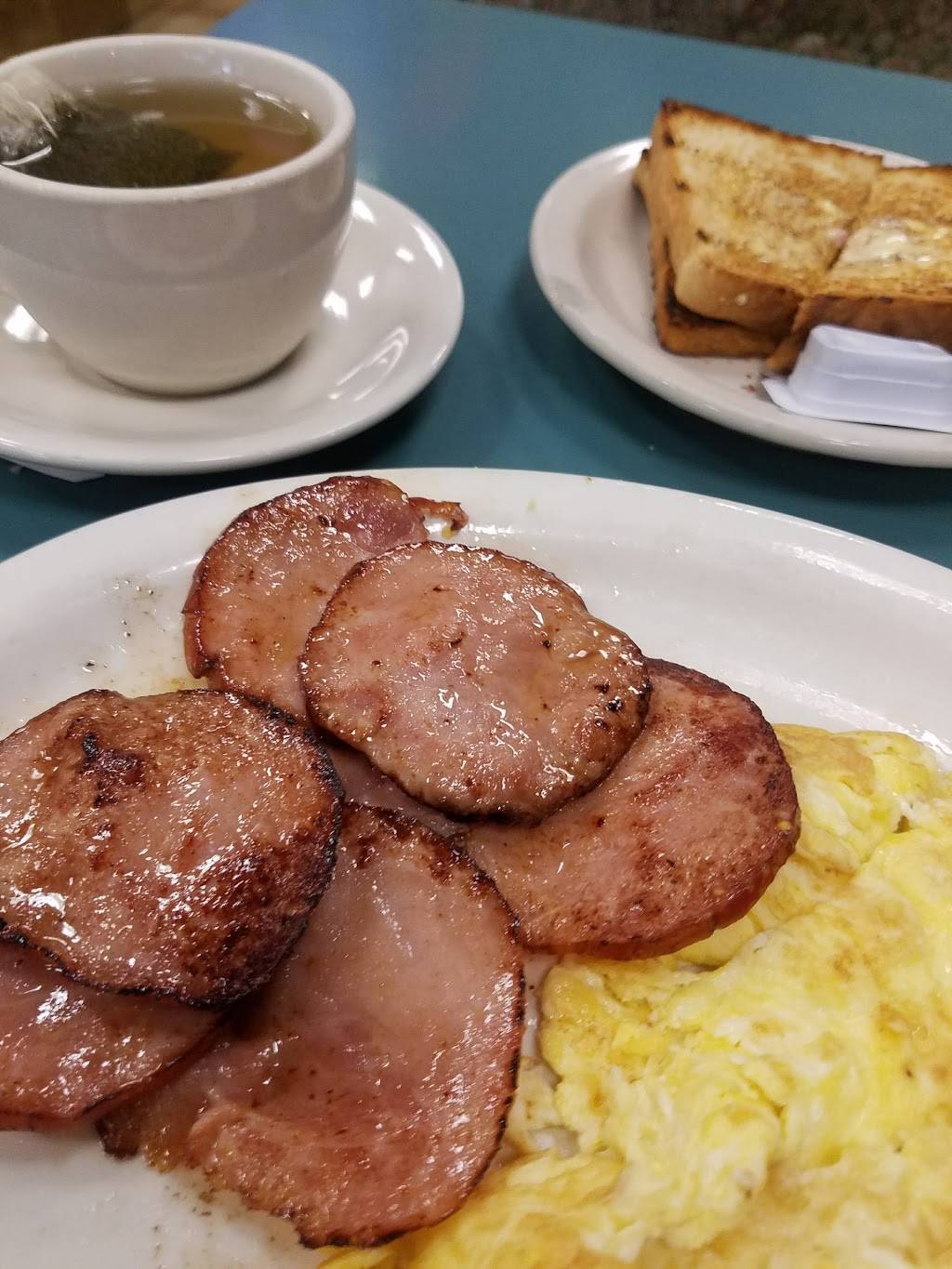 Rainbow Diner | meal takeaway | 2197 White Plains Rd, Bronx, NY 10462, USA | 7188237715 OR +1 718-823-7715