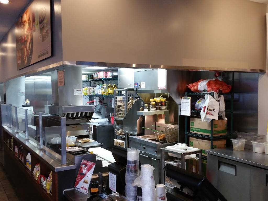 Penn Station East Coast Subs | restaurant | 19116 W Catawba Ave, Cornelius, NC 28031, USA | 7048965530 OR +1 704-896-5530