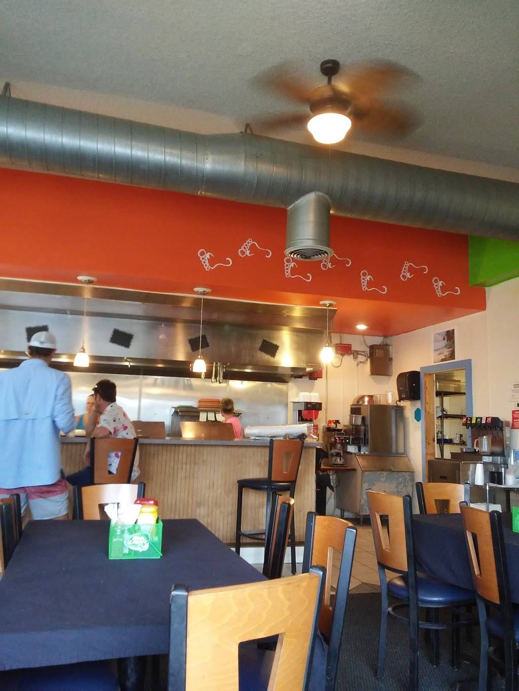 Cafe at the cove | restaurant | 121 Crystal Cove Dr, Palatka, FL 32177, USA | 3869830607 OR +1 386-983-0607