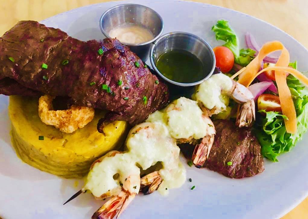 Cayo Azul Latin and Sea food | restaurant | 2079 E Osceola Pkwy, Kissimmee, FL 34743, USA | 4074837299 OR +1 407-483-7299