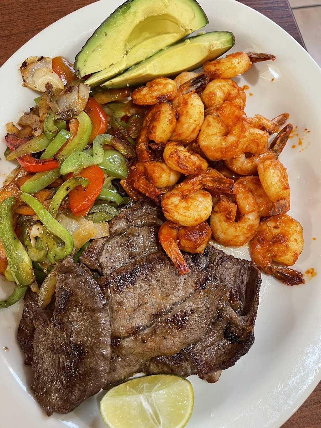 La Perla Tapatia | restaurant | 700 Government Rd, Mattawa, WA 99349, USA | 5099450138 OR +1 509-945-0138