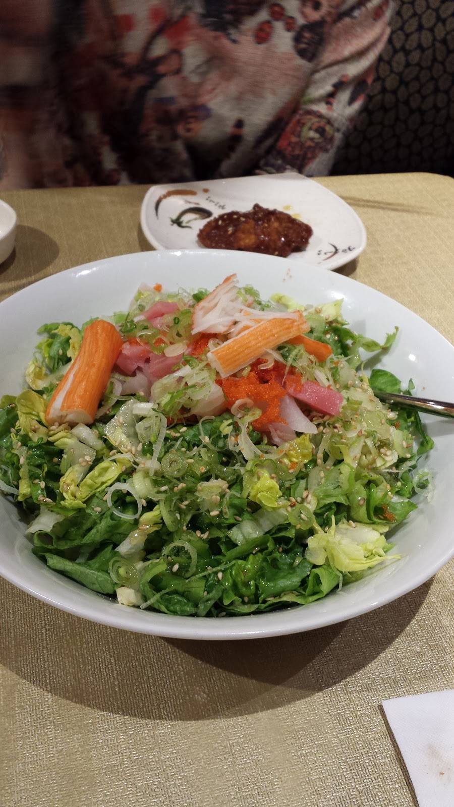 Akasaka Japanese Restaurant | restaurant | 2465 Dougall Ave, Windsor, ON N8X 1T3, Canada | 5199159077 OR +1 519-915-9077